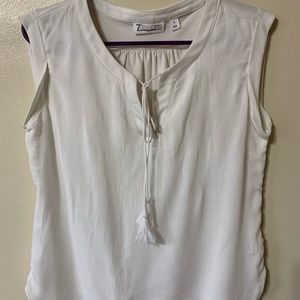 🦋New York & Company Women’s Short Sleeve In Softly Draped Rayon V-Shaped Size M